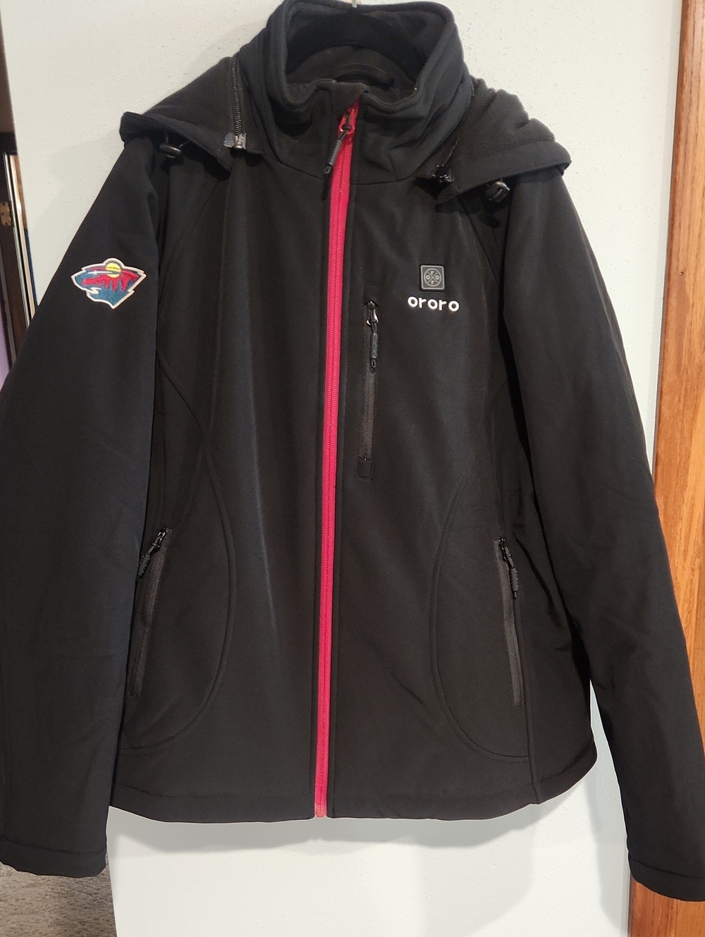 Ororo Women's MN Wild Black Softshell Heated Jacket with Red Zip